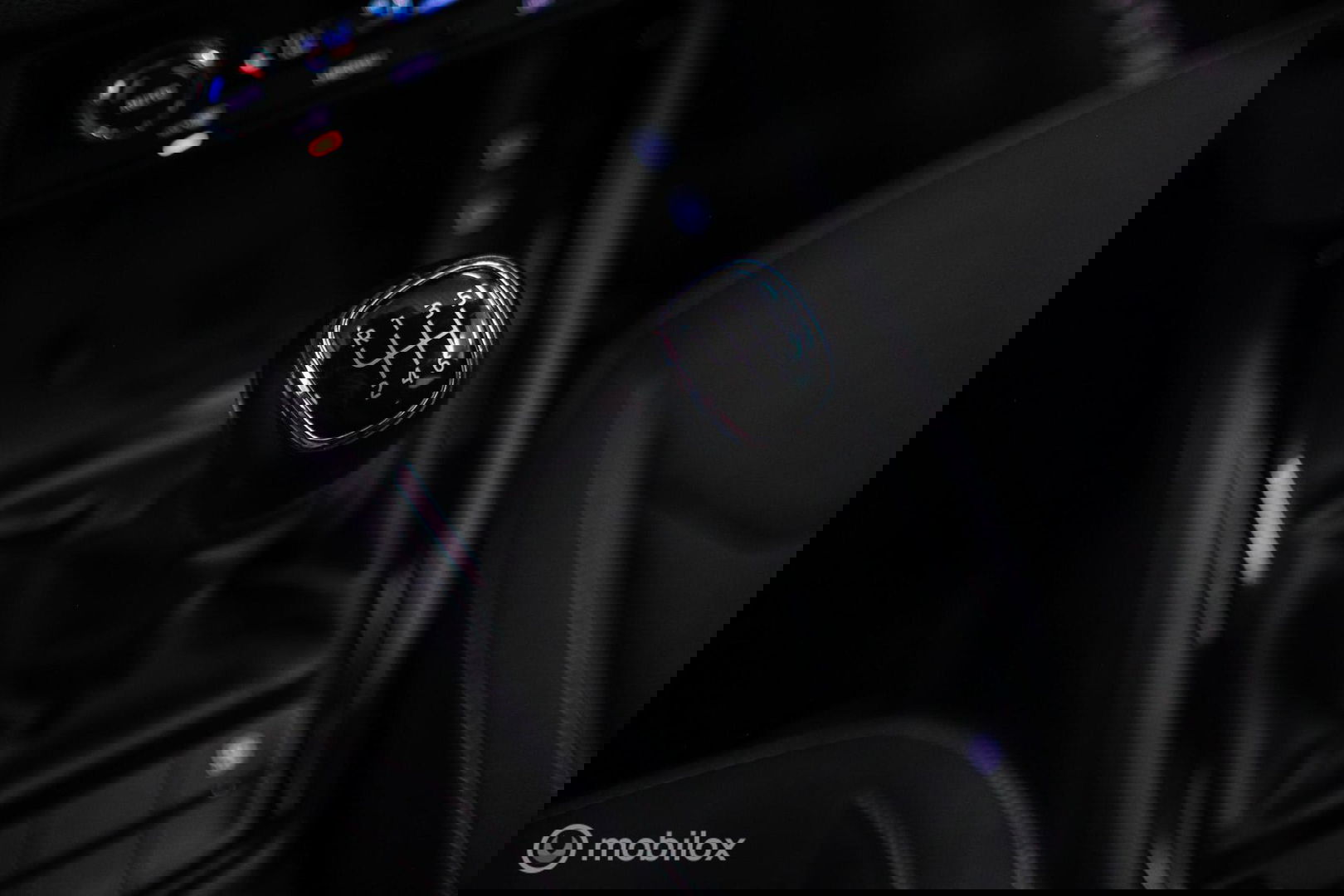 Škoda Scala 1.0 TSI Sport Business | Sportstoelen | Trekaak | NAP NL auto | LED | Adaptive cruise | Clima | Dealer oh | 17 inch | CarPlay |