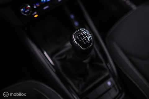 Škoda Scala 1.0 TSI Sport Business | Sportstoelen | Trekaak | NAP NL auto | LED | Adaptive cruise | Clima | Dealer oh | 17 inch | CarPlay |