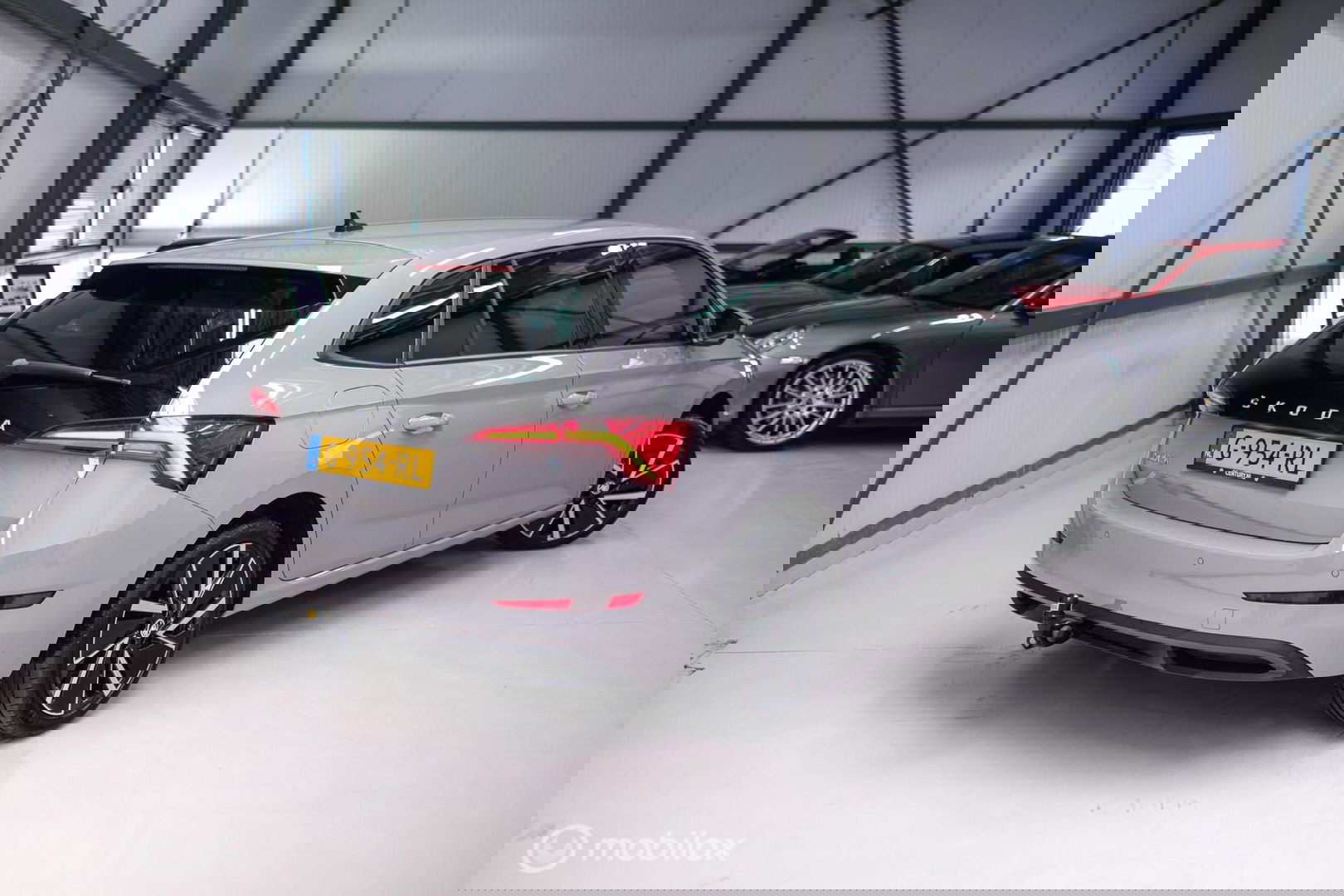 Škoda Scala 1.0 TSI Sport Business | Sportstoelen | Trekaak | NAP NL auto | LED | Adaptive cruise | Clima | Dealer oh | 17 inch | CarPlay |