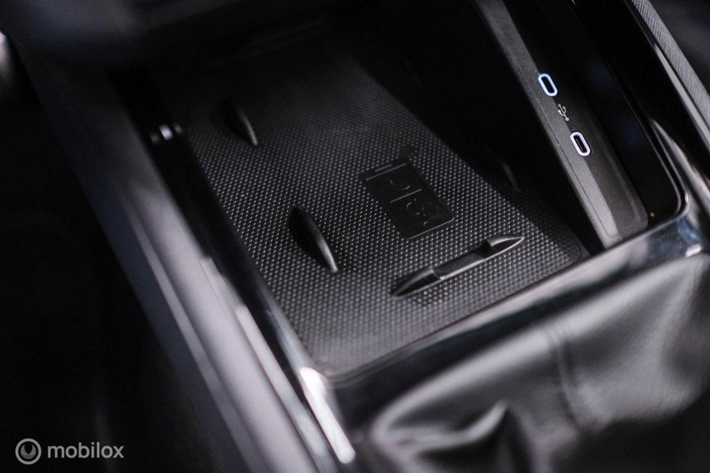 Škoda Scala 1.0 TSI Sport Business | Sportstoelen | Trekaak | NAP NL auto | LED | Adaptive cruise | Clima | Dealer oh | 17 inch | CarPlay |