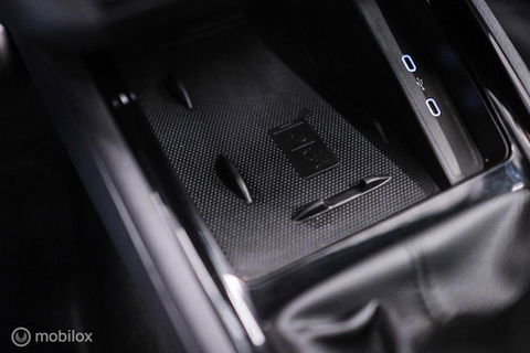 Škoda Scala 1.0 TSI Sport Business | Sportstoelen | Trekaak | NAP NL auto | LED | Adaptive cruise | Clima | Dealer oh | 17 inch | CarPlay |