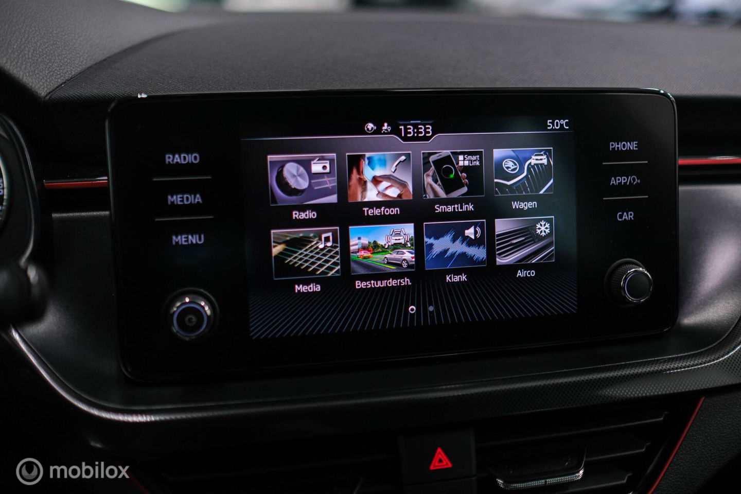 Škoda Scala 1.0 TSI Sport Business | Sportstoelen | Trekaak | NAP NL auto | LED | Adaptive cruise | Clima | Dealer oh | 17 inch | CarPlay |