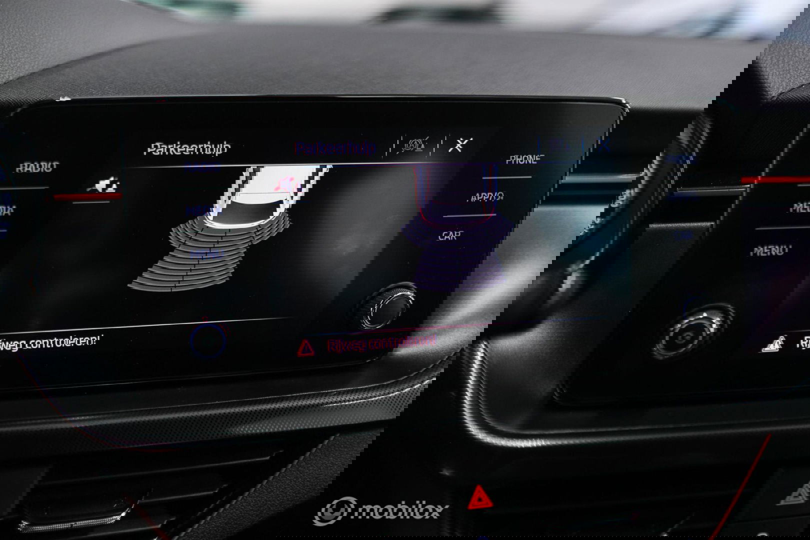 Škoda Scala 1.0 TSI Sport Business | Sportstoelen | Trekaak | NAP NL auto | LED | Adaptive cruise | Clima | Dealer oh | 17 inch | CarPlay |