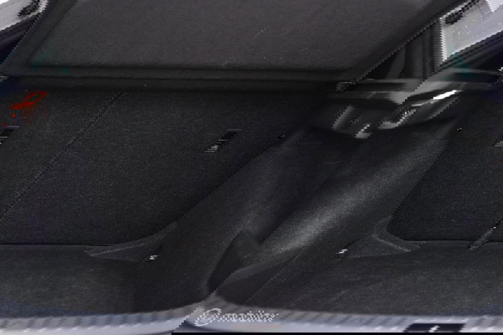 Škoda Scala 1.0 TSI Sport Business | Sportstoelen | Trekaak | NAP NL auto | LED | Adaptive cruise | Clima | Dealer oh | 17 inch | CarPlay |