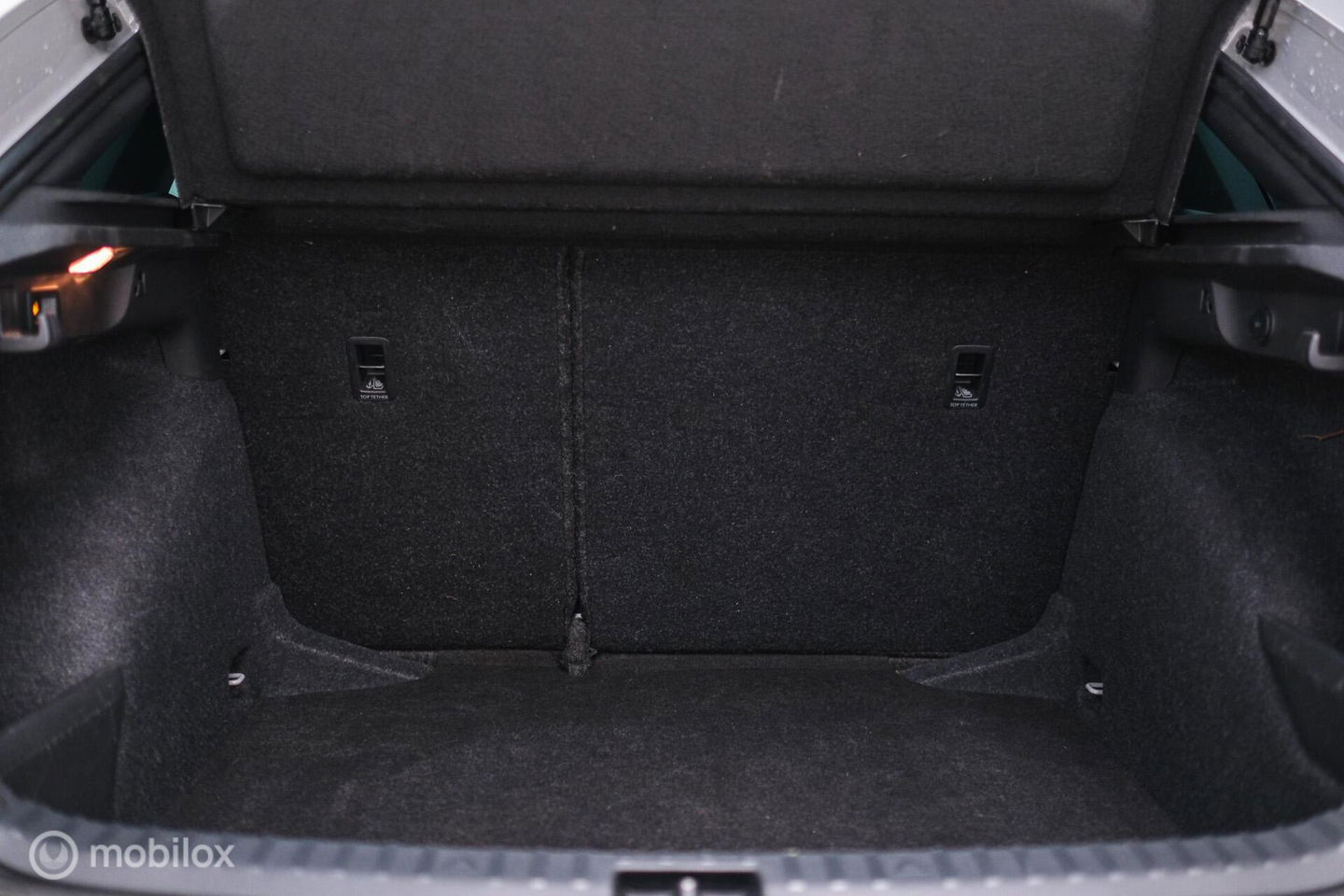 Škoda Scala 1.0 TSI Sport Business | Sportstoelen | Trekaak | NAP NL auto | LED | Adaptive cruise | Clima | Dealer oh | 17 inch | CarPlay |