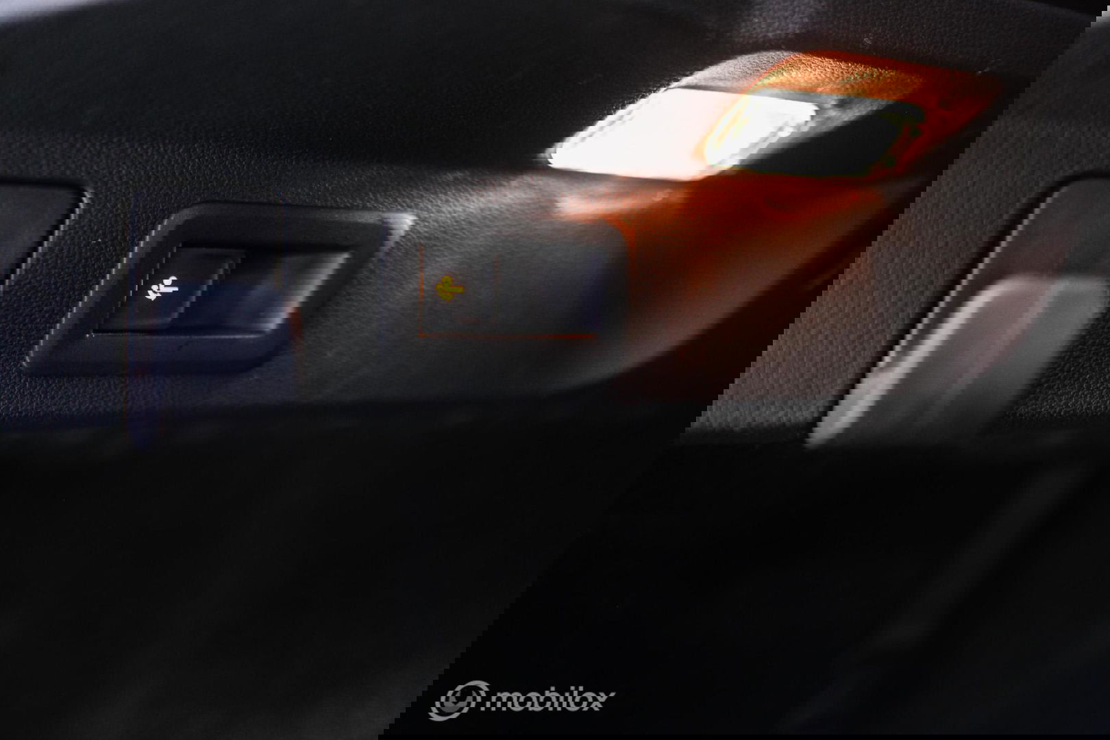 Škoda Scala 1.0 TSI Sport Business | Sportstoelen | Trekaak | NAP NL auto | LED | Adaptive cruise | Clima | Dealer oh | 17 inch | CarPlay |