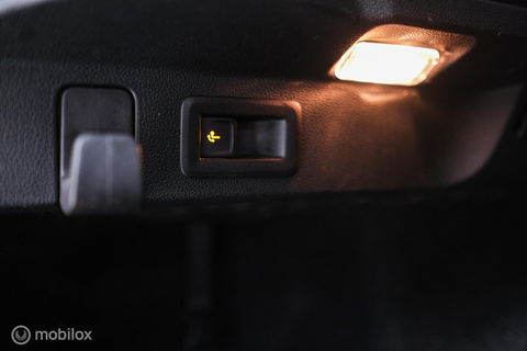 Škoda Scala 1.0 TSI Sport Business | Sportstoelen | Trekaak | NAP NL auto | LED | Adaptive cruise | Clima | Dealer oh | 17 inch | CarPlay |