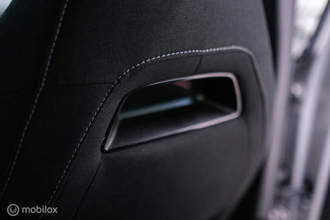 Škoda Scala 1.0 TSI Sport Business | Sportstoelen | Trekaak | NAP NL auto | LED | Adaptive cruise | Clima | Dealer oh | 17 inch | CarPlay |