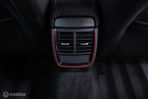 Škoda Scala 1.0 TSI Sport Business | Sportstoelen | Trekaak | NAP NL auto | LED | Adaptive cruise | Clima | Dealer oh | 17 inch | CarPlay |