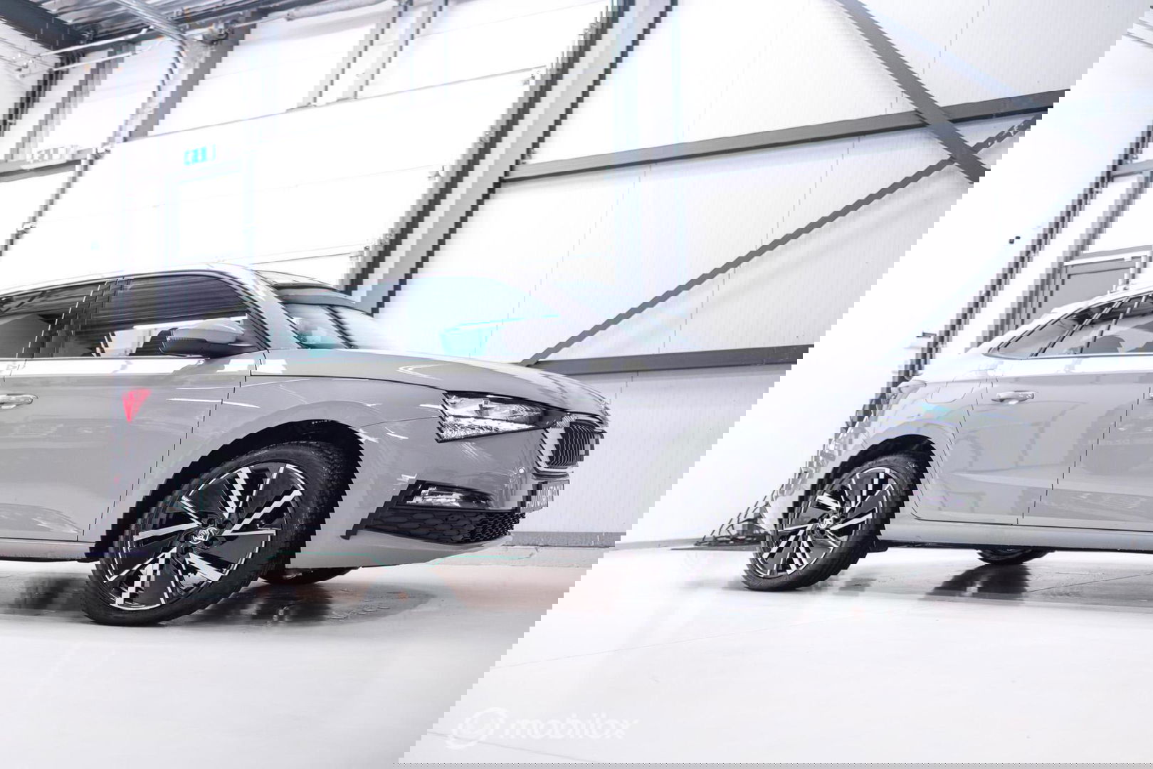 Škoda Scala 1.0 TSI Sport Business | Sportstoelen | Trekaak | NAP NL auto | LED | Adaptive cruise | Clima | Dealer oh | 17 inch | CarPlay |