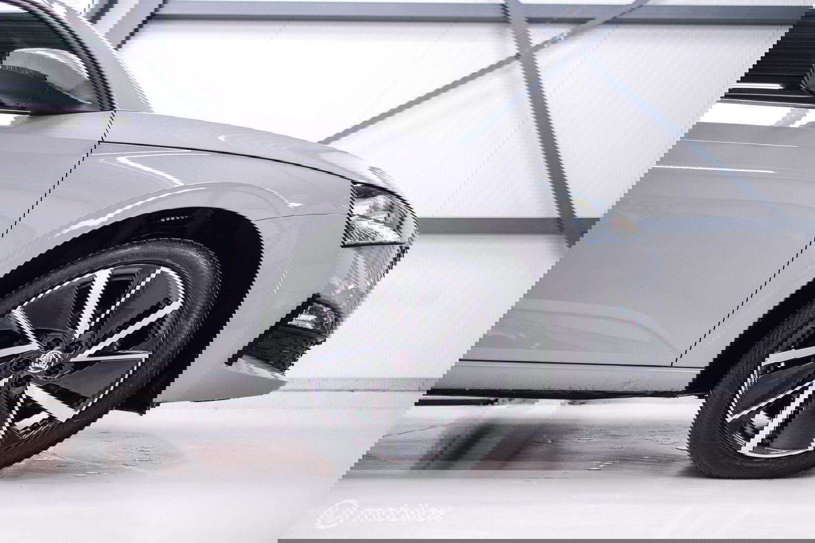 Škoda Scala 1.0 TSI Sport Business | Sportstoelen | Trekaak | NAP NL auto | LED | Adaptive cruise | Clima | Dealer oh | 17 inch | CarPlay |