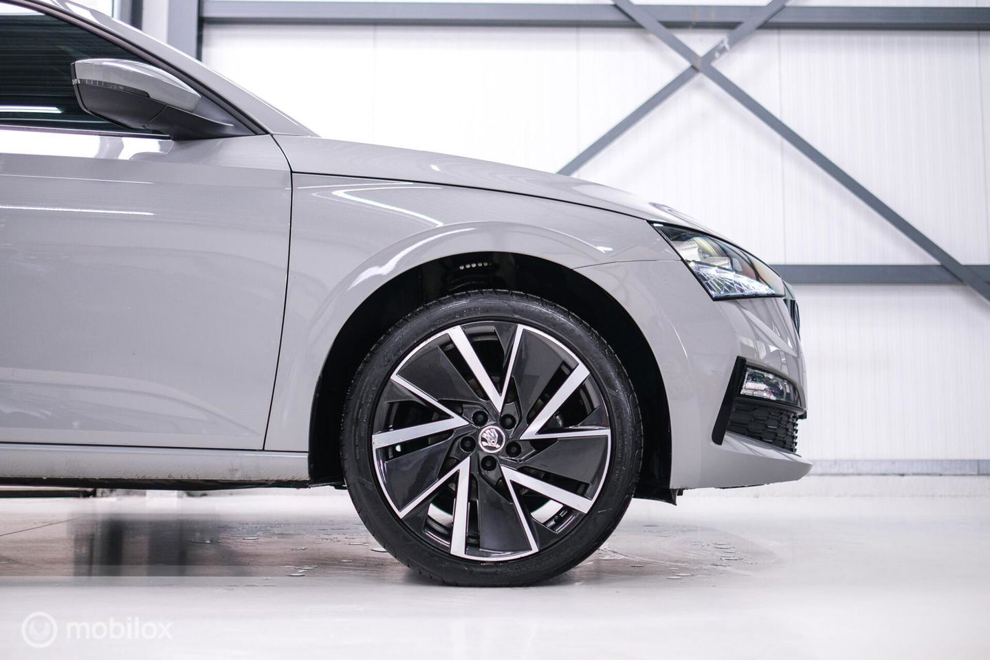 Škoda Scala 1.0 TSI Sport Business | Sportstoelen | Trekaak | NAP NL auto | LED | Adaptive cruise | Clima | Dealer oh | 17 inch | CarPlay |