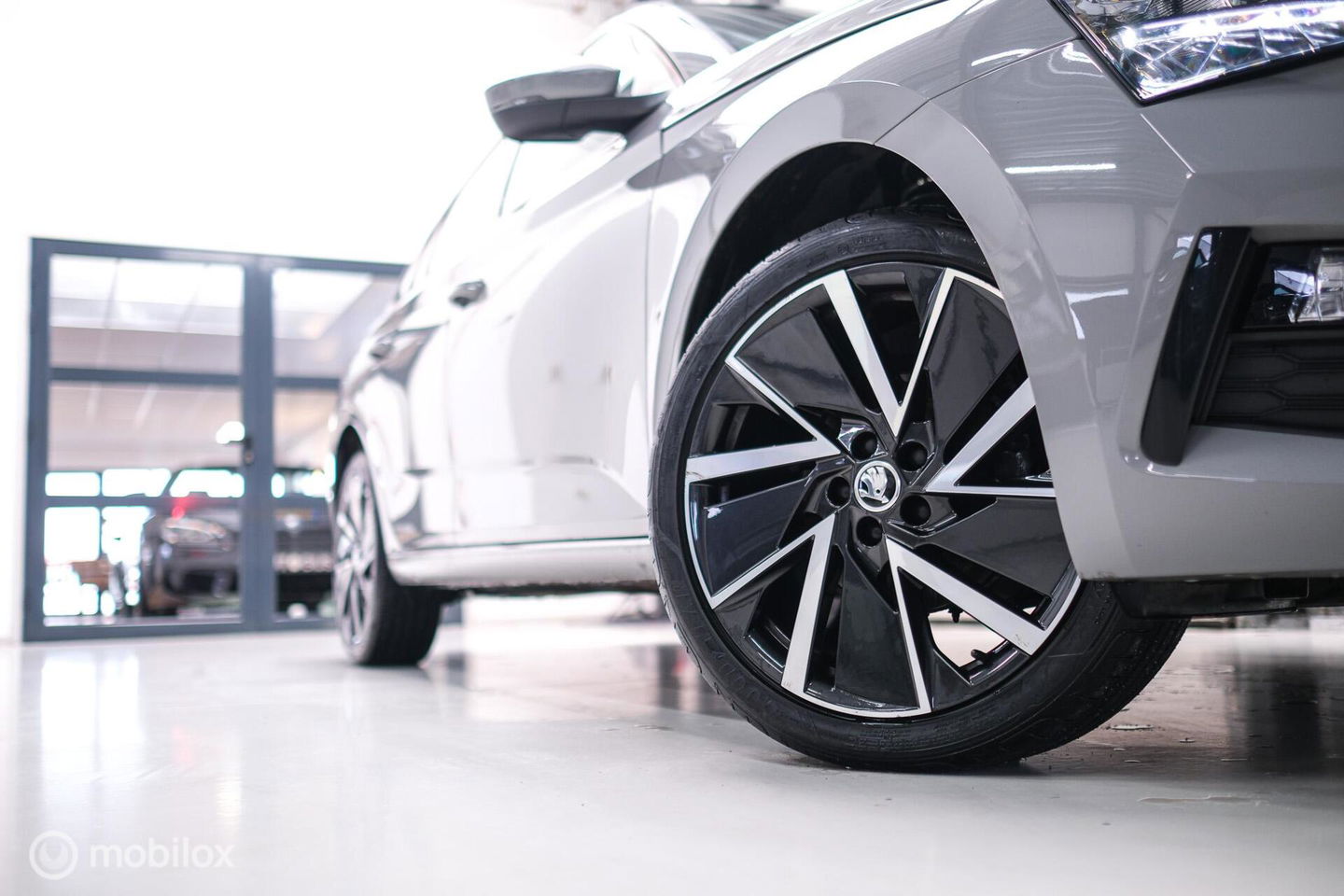 Škoda Scala 1.0 TSI Sport Business | Sportstoelen | Trekaak | NAP NL auto | LED | Adaptive cruise | Clima | Dealer oh | 17 inch | CarPlay |