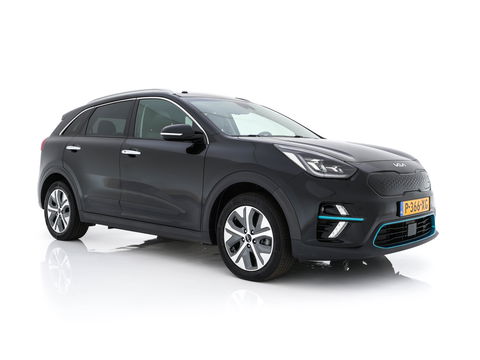 Kia e-Niro ExecutiveLine 64 kWh [ 3-Fase ] {SOH-100%} (INCL-BTW) Aut. *PANO | LUXURY-LEATHER | JBL-AUDIO | FULL-LED | NAVI-FULLMAP | DAB | ADAPTIVE-CRUISE | CAMERA | MEMORY-PACK | LANE-ASSIST | CCS-FASTLOADER | KEYLESS | DIGI-COCKPIT | 17"ALU*