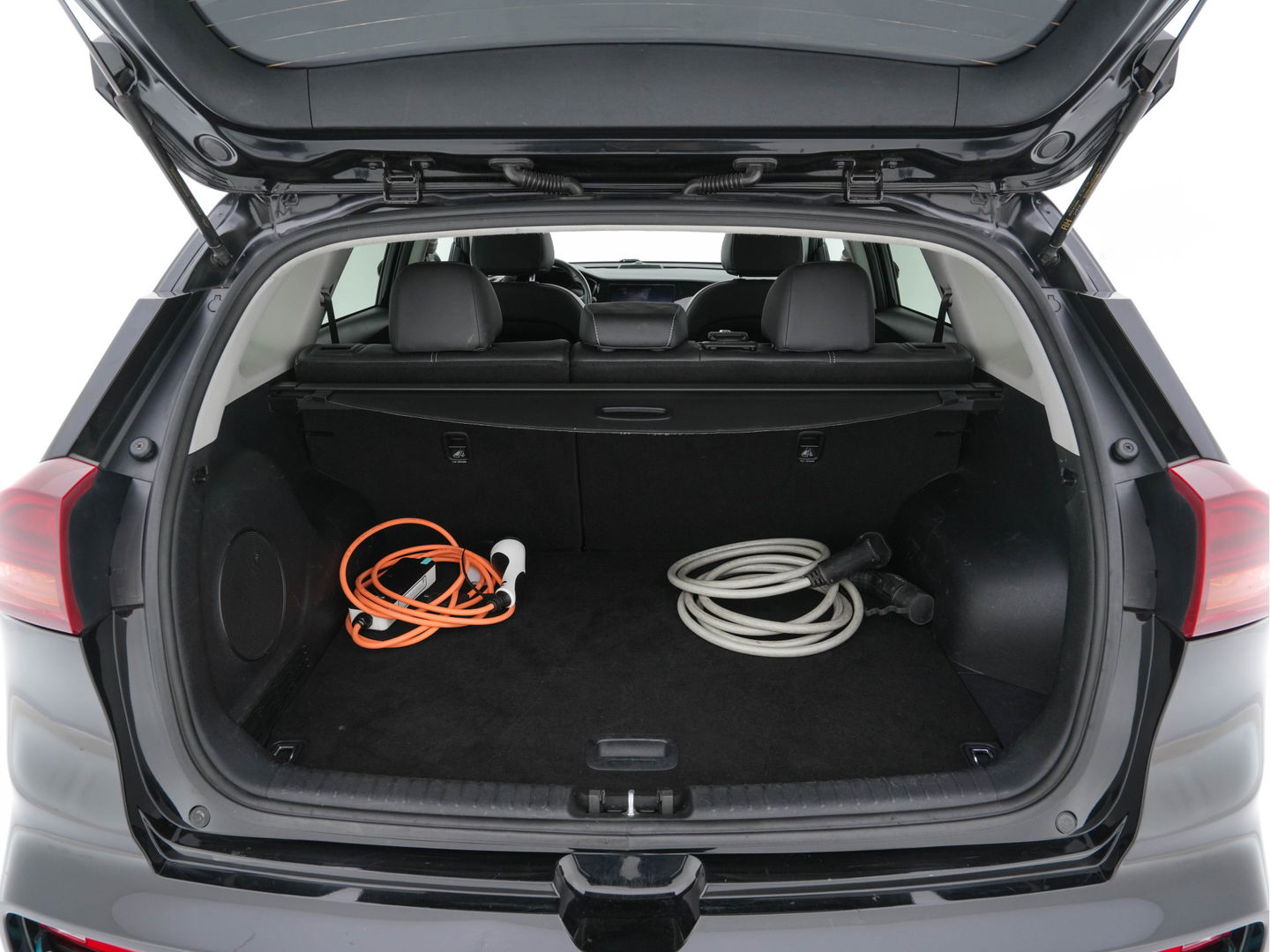 Kia e-Niro ExecutiveLine 64 kWh [ 3-Fase ] {SOH-100%} (INCL-BTW) Aut. *PANO | LUXURY-LEATHER | JBL-AUDIO | FULL-LED | NAVI-FULLMAP | DAB | ADAPTIVE-CRUISE | CAMERA | MEMORY-PACK | LANE-ASSIST | CCS-FASTLOADER | KEYLESS | DIGI-COCKPIT | 17"ALU*