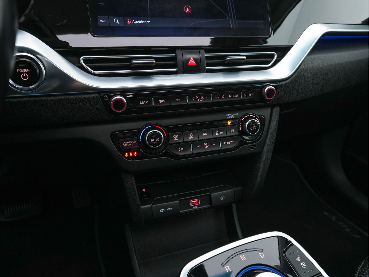 Kia e-Niro ExecutiveLine 64 kWh [ 3-Fase ] {SOH-100%} (INCL-BTW) Aut. *PANO | LUXURY-LEATHER | JBL-AUDIO | FULL-LED | NAVI-FULLMAP | DAB | ADAPTIVE-CRUISE | CAMERA | MEMORY-PACK | LANE-ASSIST | CCS-FASTLOADER | KEYLESS | DIGI-COCKPIT | 17"ALU*