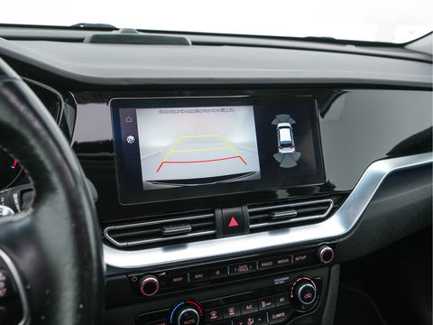 Kia e-Niro ExecutiveLine 64 kWh [ 3-Fase ] {SOH-100%} (INCL-BTW) Aut. *PANO | LUXURY-LEATHER | JBL-AUDIO | FULL-LED | NAVI-FULLMAP | DAB | ADAPTIVE-CRUISE | CAMERA | MEMORY-PACK | LANE-ASSIST | CCS-FASTLOADER | KEYLESS | DIGI-COCKPIT | 17"ALU*