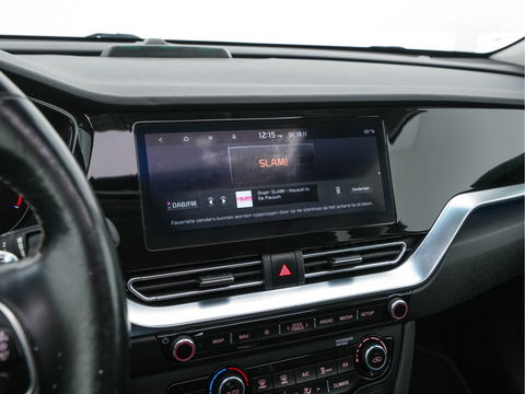 Kia e-Niro ExecutiveLine 64 kWh [ 3-Fase ] {SOH-100%} (INCL-BTW) Aut. *PANO | LUXURY-LEATHER | JBL-AUDIO | FULL-LED | NAVI-FULLMAP | DAB | ADAPTIVE-CRUISE | CAMERA | MEMORY-PACK | LANE-ASSIST | CCS-FASTLOADER | KEYLESS | DIGI-COCKPIT | 17"ALU*