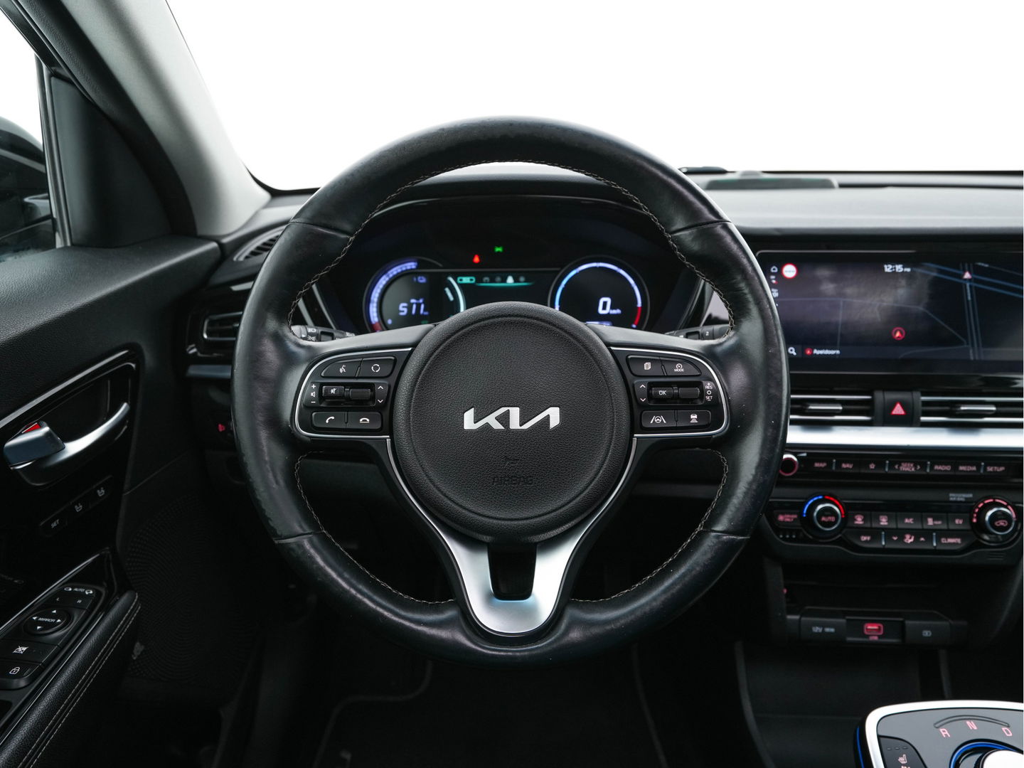 Kia e-Niro ExecutiveLine 64 kWh [ 3-Fase ] {SOH-100%} (INCL-BTW) Aut. *PANO | LUXURY-LEATHER | JBL-AUDIO | FULL-LED | NAVI-FULLMAP | DAB | ADAPTIVE-CRUISE | CAMERA | MEMORY-PACK | LANE-ASSIST | CCS-FASTLOADER | KEYLESS | DIGI-COCKPIT | 17"ALU*