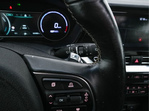 Kia e-Niro ExecutiveLine 64 kWh [ 3-Fase ] {SOH-100%} (INCL-BTW) Aut. *PANO | LUXURY-LEATHER | JBL-AUDIO | FULL-LED | NAVI-FULLMAP | DAB | ADAPTIVE-CRUISE | CAMERA | MEMORY-PACK | LANE-ASSIST | CCS-FASTLOADER | KEYLESS | DIGI-COCKPIT | 17"ALU*