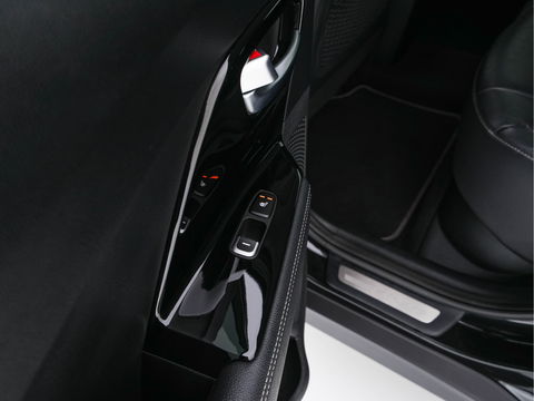 Kia e-Niro ExecutiveLine 64 kWh [ 3-Fase ] {SOH-100%} (INCL-BTW) Aut. *PANO | LUXURY-LEATHER | JBL-AUDIO | FULL-LED | NAVI-FULLMAP | DAB | ADAPTIVE-CRUISE | CAMERA | MEMORY-PACK | LANE-ASSIST | CCS-FASTLOADER | KEYLESS | DIGI-COCKPIT | 17"ALU*