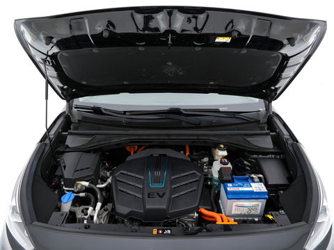 Kia e-Niro ExecutiveLine 64 kWh [ 3-Fase ] {SOH-100%} (INCL-BTW) Aut. *PANO | LUXURY-LEATHER | JBL-AUDIO | FULL-LED | NAVI-FULLMAP | DAB | ADAPTIVE-CRUISE | CAMERA | MEMORY-PACK | LANE-ASSIST | CCS-FASTLOADER | KEYLESS | DIGI-COCKPIT | 17"ALU*