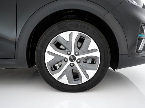 Kia e-Niro ExecutiveLine 64 kWh [ 3-Fase ] {SOH-100%} (INCL-BTW) Aut. *PANO | LUXURY-LEATHER | JBL-AUDIO | FULL-LED | NAVI-FULLMAP | DAB | ADAPTIVE-CRUISE | CAMERA | MEMORY-PACK | LANE-ASSIST | CCS-FASTLOADER | KEYLESS | DIGI-COCKPIT | 17"ALU*