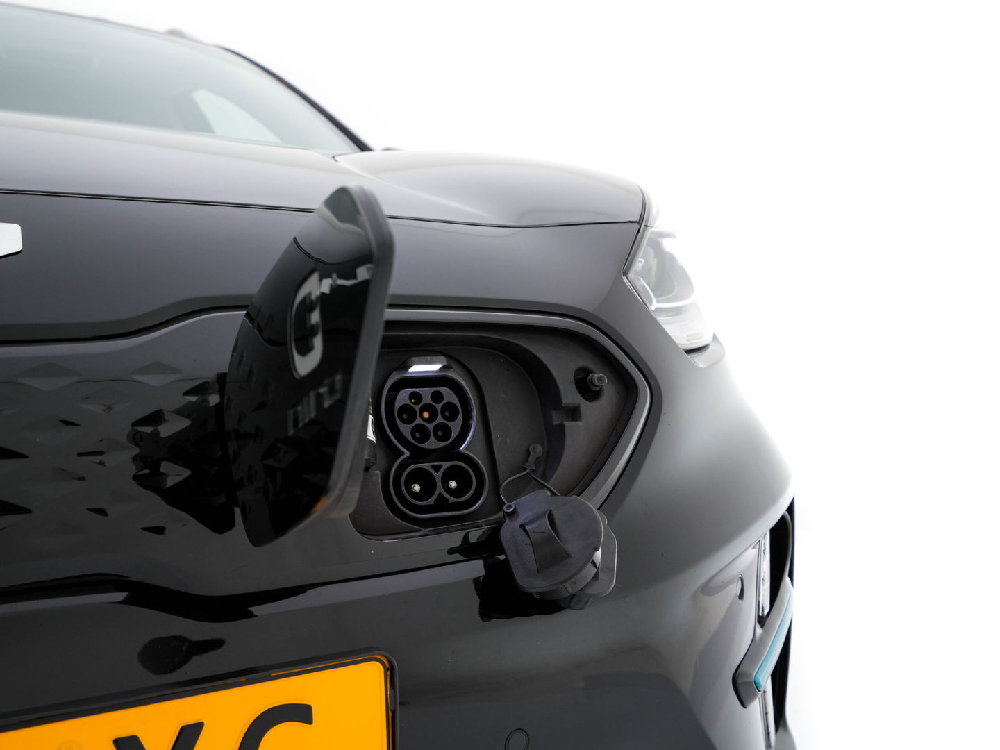 Kia e-Niro ExecutiveLine 64 kWh [ 3-Fase ] {SOH-100%} (INCL-BTW) Aut. *PANO | LUXURY-LEATHER | JBL-AUDIO | FULL-LED | NAVI-FULLMAP | DAB | ADAPTIVE-CRUISE | CAMERA | MEMORY-PACK | LANE-ASSIST | CCS-FASTLOADER | KEYLESS | DIGI-COCKPIT | 17"ALU*