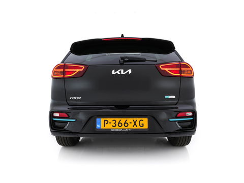 Kia e-Niro ExecutiveLine 64 kWh [ 3-Fase ] {SOH-100%} (INCL-BTW) Aut. *PANO | LUXURY-LEATHER | JBL-AUDIO | FULL-LED | NAVI-FULLMAP | DAB | ADAPTIVE-CRUISE | CAMERA | MEMORY-PACK | LANE-ASSIST | CCS-FASTLOADER | KEYLESS | DIGI-COCKPIT | 17"ALU*