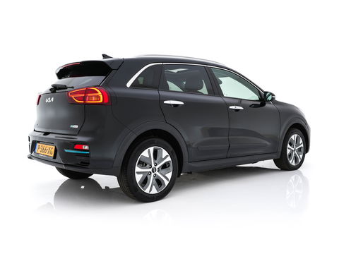 Kia e-Niro ExecutiveLine 64 kWh [ 3-Fase ] {SOH-100%} (INCL-BTW) Aut. *PANO | LUXURY-LEATHER | JBL-AUDIO | FULL-LED | NAVI-FULLMAP | DAB | ADAPTIVE-CRUISE | CAMERA | MEMORY-PACK | LANE-ASSIST | CCS-FASTLOADER | KEYLESS | DIGI-COCKPIT | 17"ALU*
