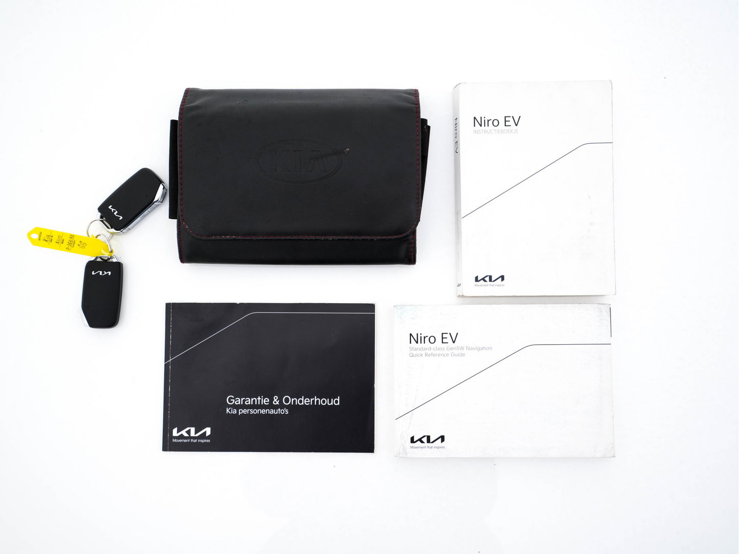 Kia e-Niro ExecutiveLine 64 kWh [ 3-Fase ] {SOH-100%} (INCL-BTW) Aut. *PANO | LUXURY-LEATHER | JBL-AUDIO | FULL-LED | NAVI-FULLMAP | DAB | ADAPTIVE-CRUISE | CAMERA | MEMORY-PACK | LANE-ASSIST | CCS-FASTLOADER | KEYLESS | DIGI-COCKPIT | 17"ALU*