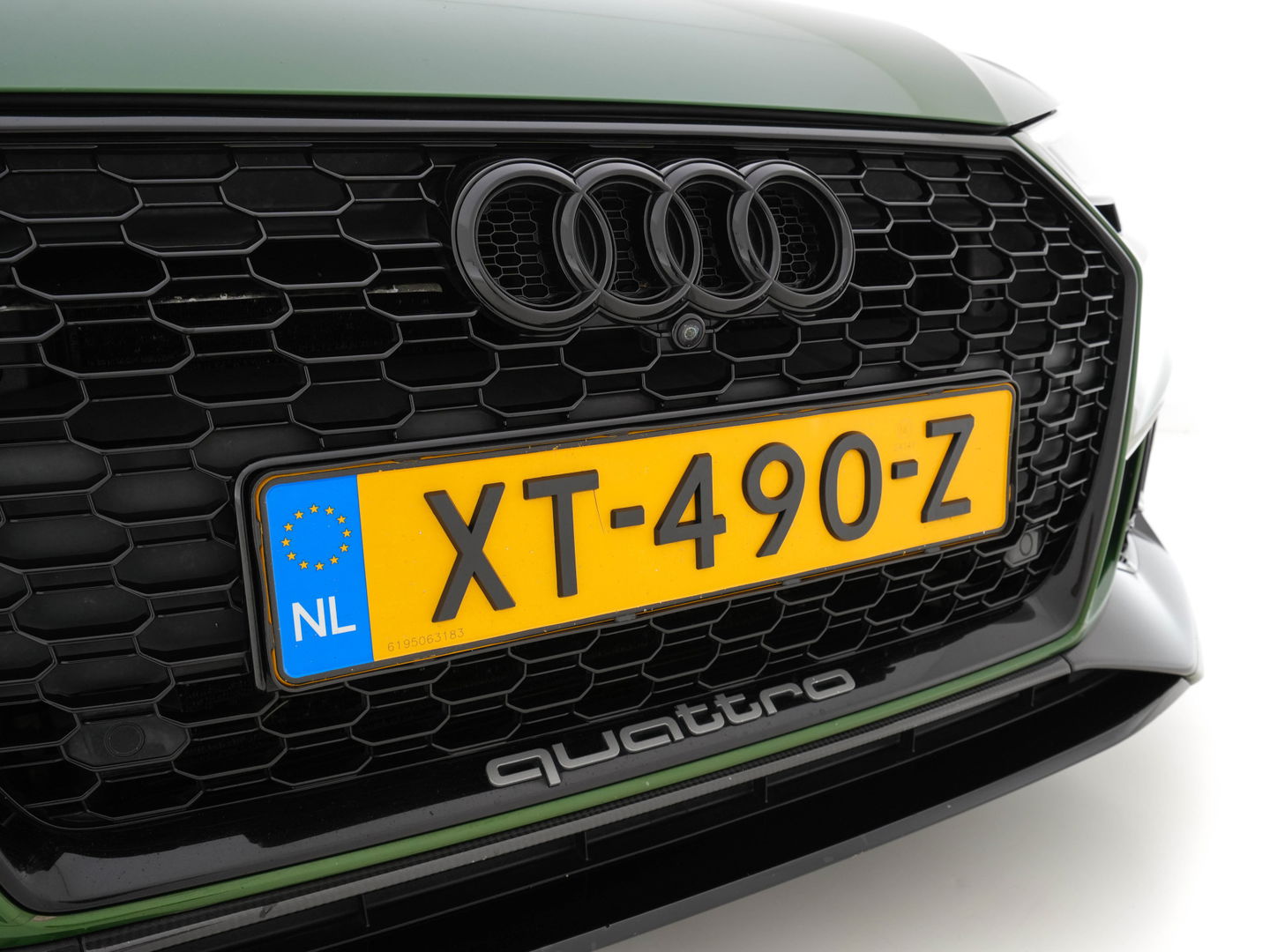 Audi RS4 2.9 TFSI quattro *MILLTEK | KERAMIK | APPLE-CARPLAY | PPF | ABT | B&O | 360-CAMERA | PANO | CARBON-PACK | HUD | SONOMA-GREEN | DEALER-AUTO*