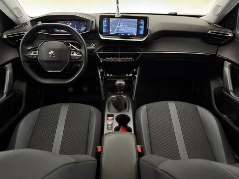 Peugeot 2008 PureTech Allure | 360° Camera | Carplay | Virtual | Trekh. | Cruise | Parkeersens. | NAP