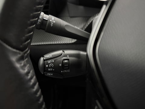 Peugeot 2008 PureTech Allure | 360° Camera | Carplay | Virtual | Trekh. | Cruise | Parkeersens. | NAP