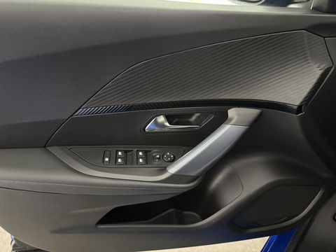 Peugeot 2008 PureTech Allure | 360° Camera | Carplay | Virtual | Trekh. | Cruise | Parkeersens. | NAP