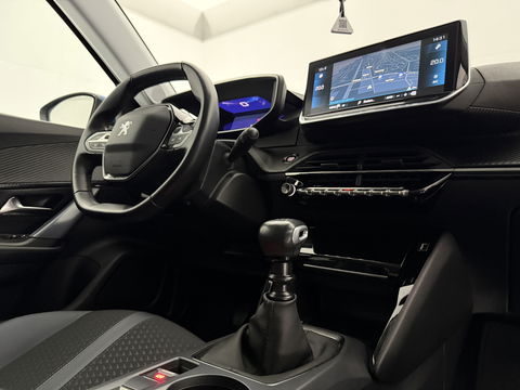Peugeot 2008 PureTech Allure | 360° Camera | Carplay | Virtual | Trekh. | Cruise | Parkeersens. | NAP