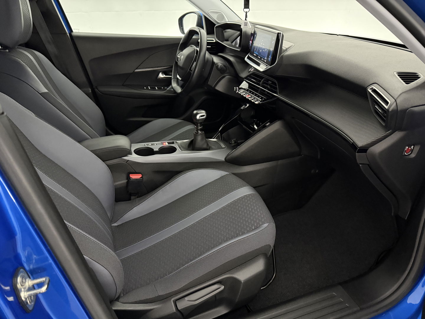 Peugeot 2008 PureTech Allure | 360° Camera | Carplay | Virtual | Trekh. | Cruise | Parkeersens. | NAP