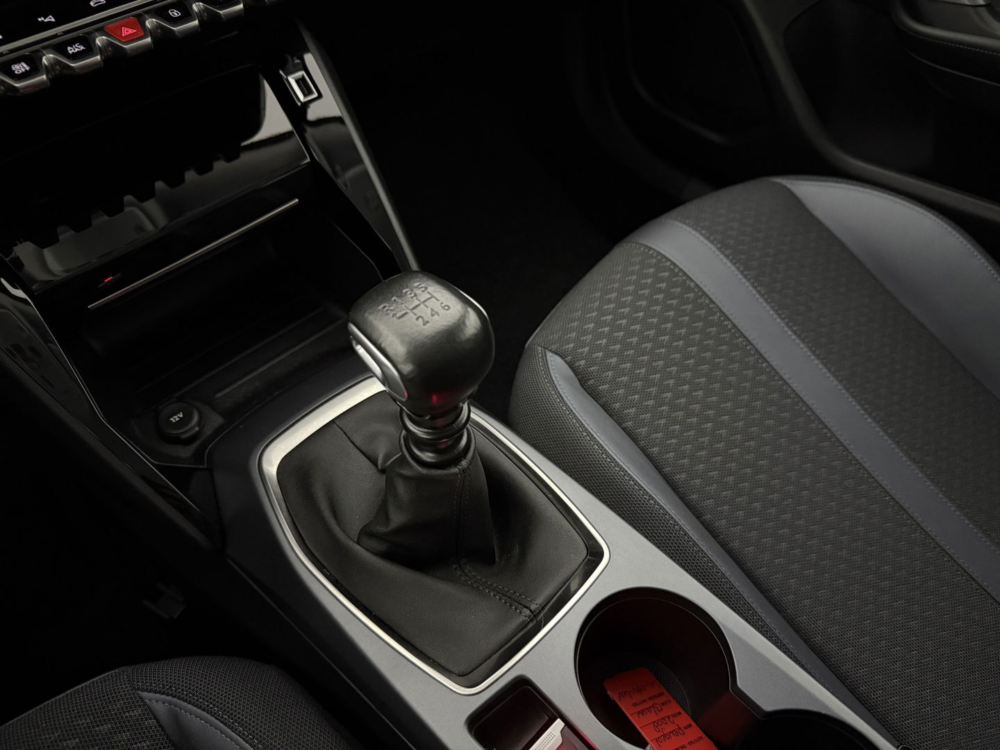 Peugeot 2008 PureTech Allure | 360° Camera | Carplay | Virtual | Trekh. | Cruise | Parkeersens. | NAP