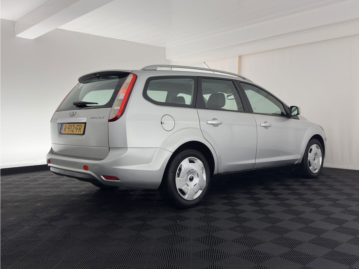 Ford FOCUS Wagon 2.0 Titanium *COMFORT-SEATS | ECC | SONY-AUDIO*