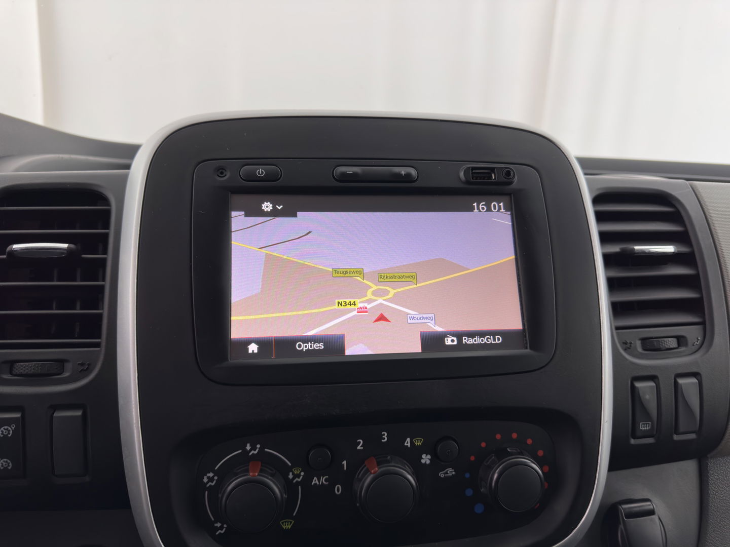 Renault Trafic 1.6 dCi T29 L1H1 Comfort-Pack *NAVI-FULLMAP | AIRCO | CRUISE | 3-PERS | PDC | 1.260 Kg-Cargo-Capacity*