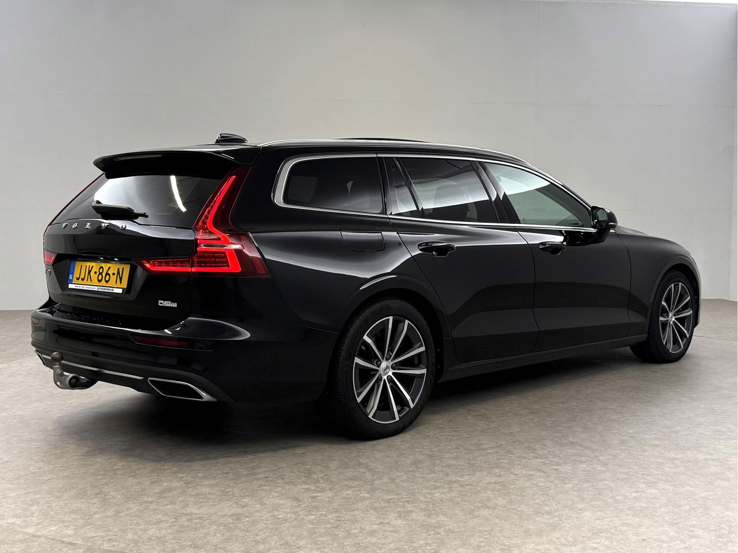 Volvo V60 2.0 T6 Recharge AWD 340PK Inscription | SOH 86% | Pano | Virtual | Camera | Carplay | Leder | Trekh. | Cruise | Keyless