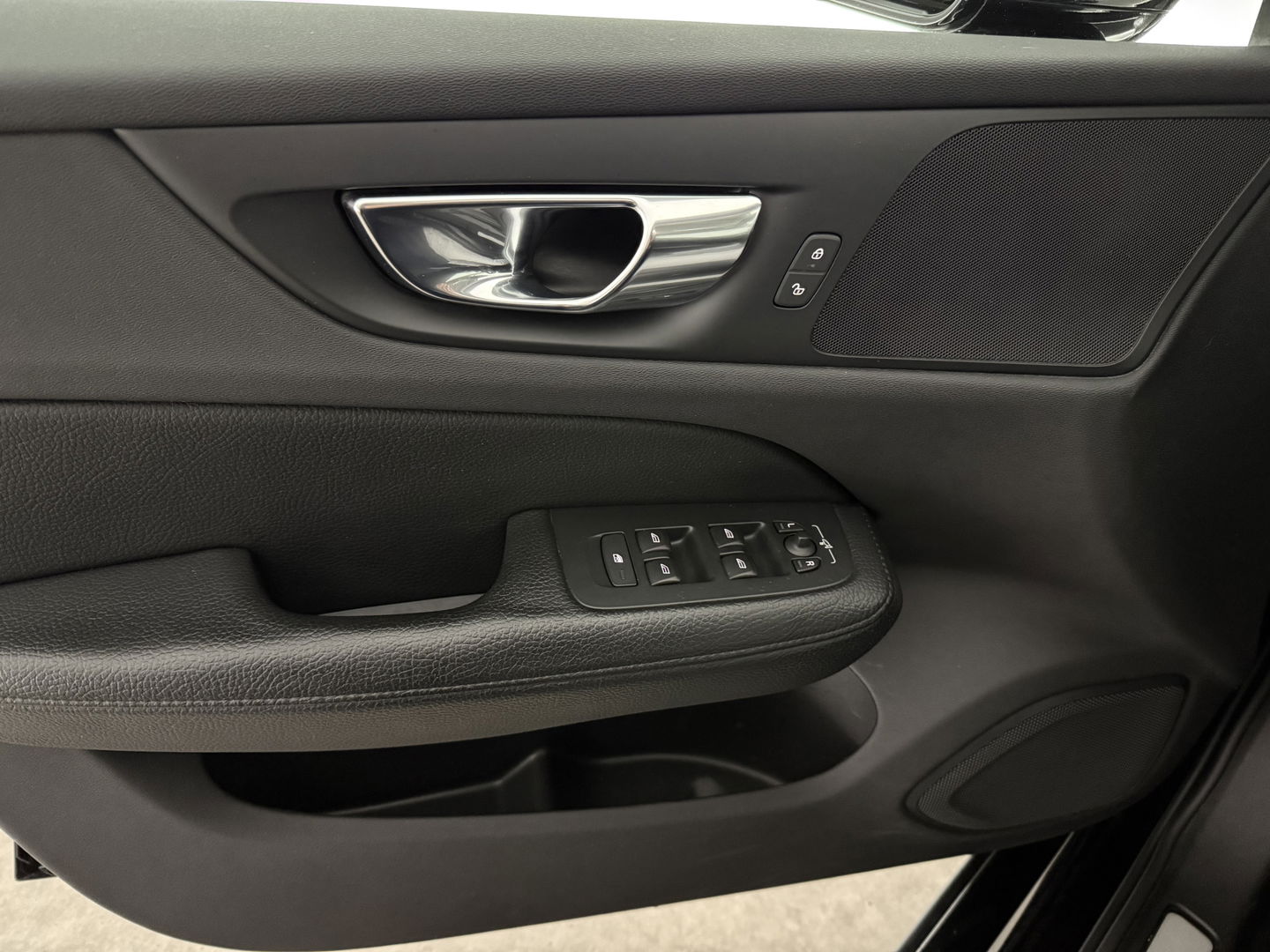 Volvo V60 2.0 T6 Recharge AWD 340PK Inscription | SOH 86% | Pano | Virtual | Camera | Carplay | Leder | Trekh. | Cruise | Keyless