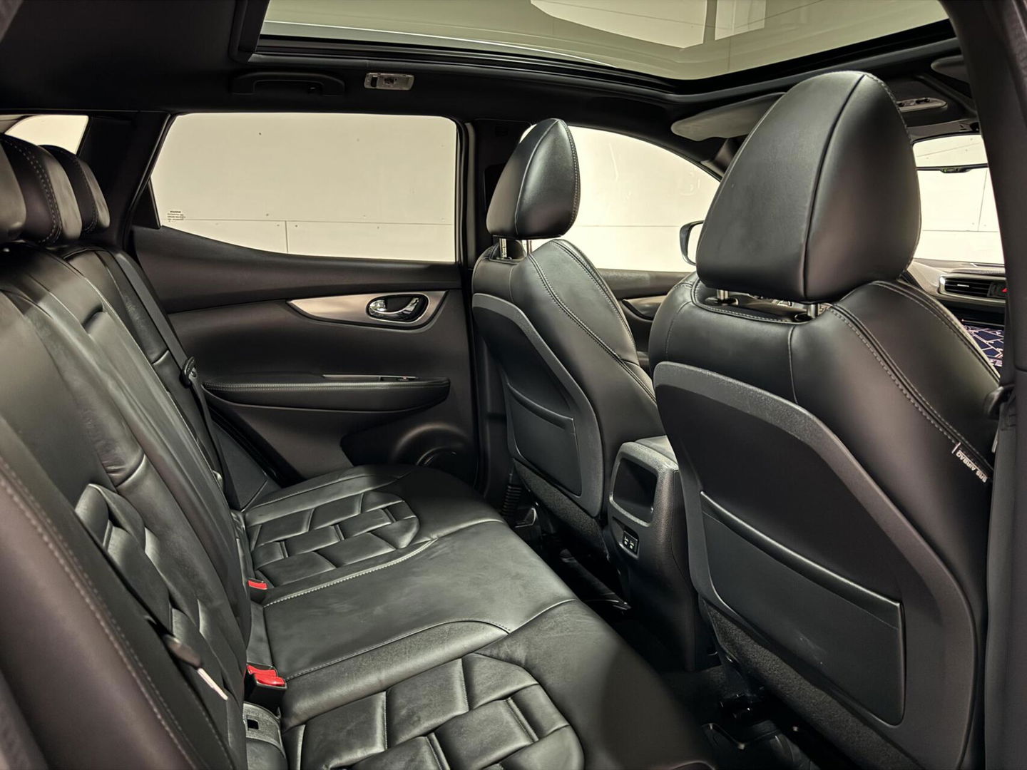 Nissan QASHQAI 1.3 DIG-T Tekna + Pano Leer Bose 360° Carplay Trekh.