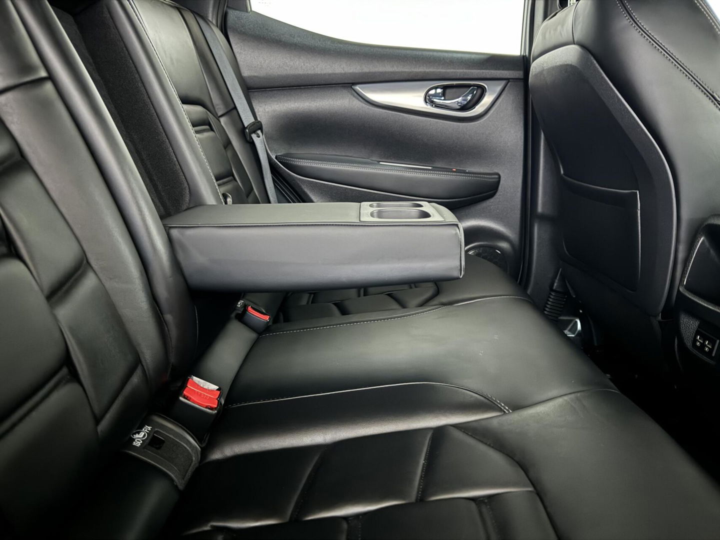 Nissan QASHQAI 1.3 DIG-T Tekna + Pano Leer Bose 360° Carplay Trekh.