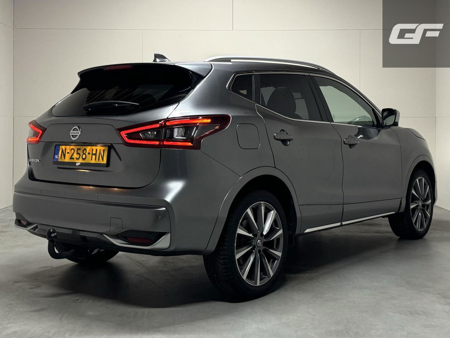 Nissan QASHQAI 1.3 DIG-T Tekna + Pano Leer Bose 360° Carplay Trekh.