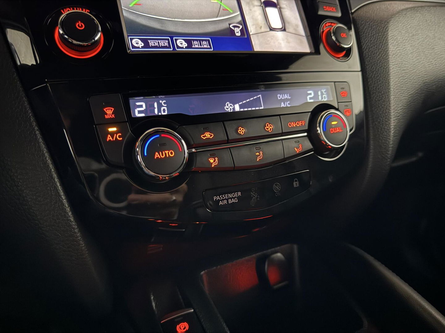 Nissan QASHQAI 1.3 DIG-T Tekna + Pano Leer Bose 360° Carplay Trekh.