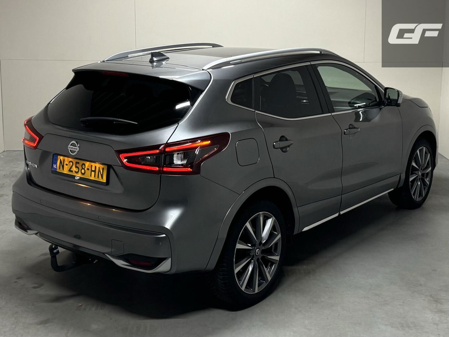Nissan QASHQAI 1.3 DIG-T Tekna + Pano Leer Bose 360° Carplay Trekh.