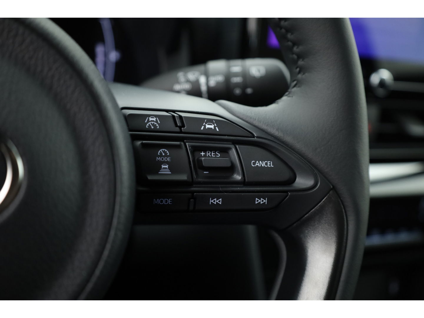 Toyota Yaris Cross 1.5 Hybrid 130pk Teamplayer | Winter pack | Safety pack | Navi | Adapt. Cruise | Camera | Keyless