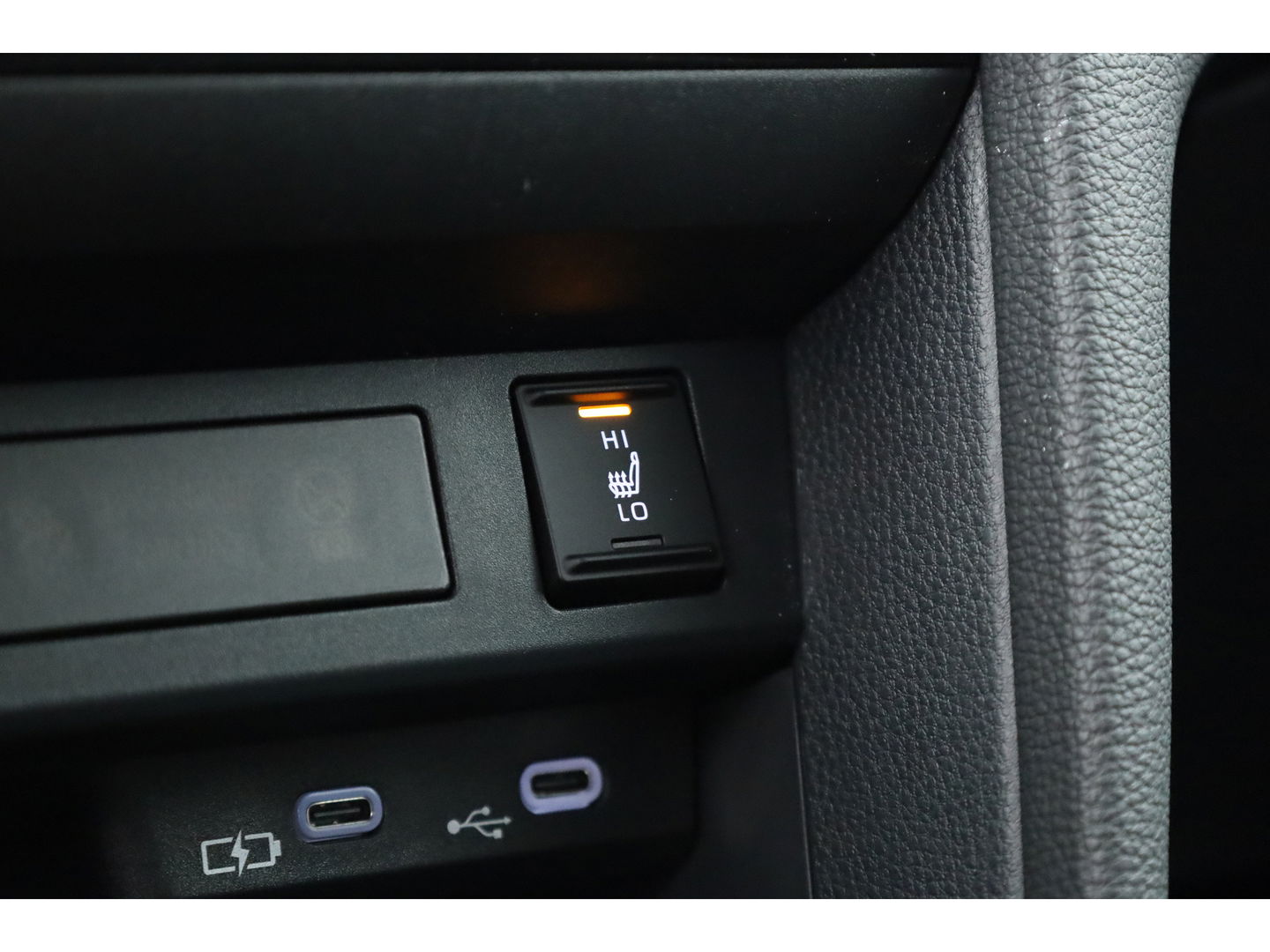 Toyota Yaris Cross 1.5 Hybrid 130pk Teamplayer | Winter pack | Safety pack | Navi | Adapt. Cruise | Camera | Keyless