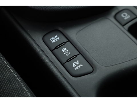 Toyota Yaris Cross 1.5 Hybrid 130pk Teamplayer | Winter pack | Safety pack | Navi | Adapt. Cruise | Camera | Keyless